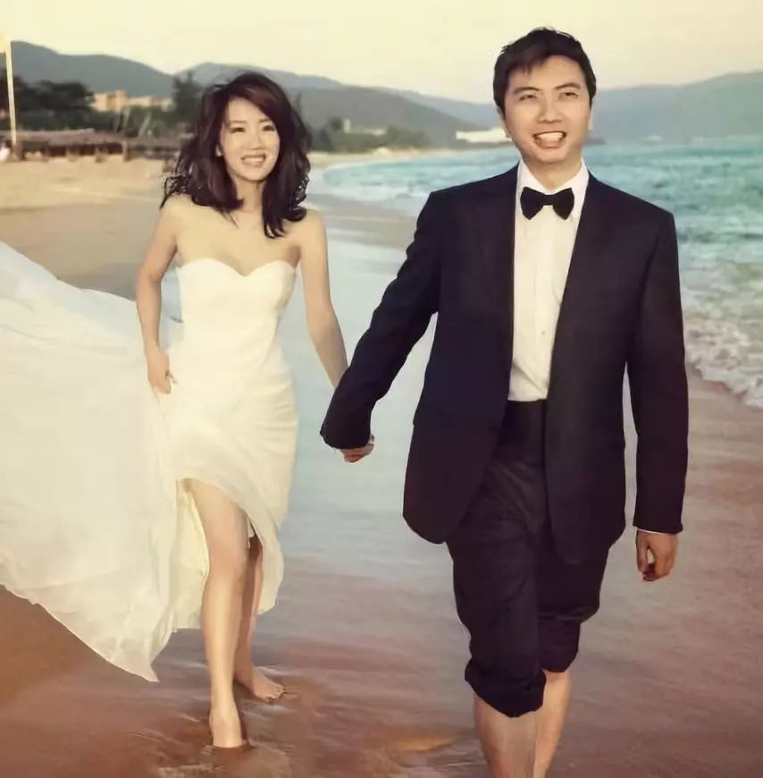 海藻李念穿衣打扮,海藻大变样李念