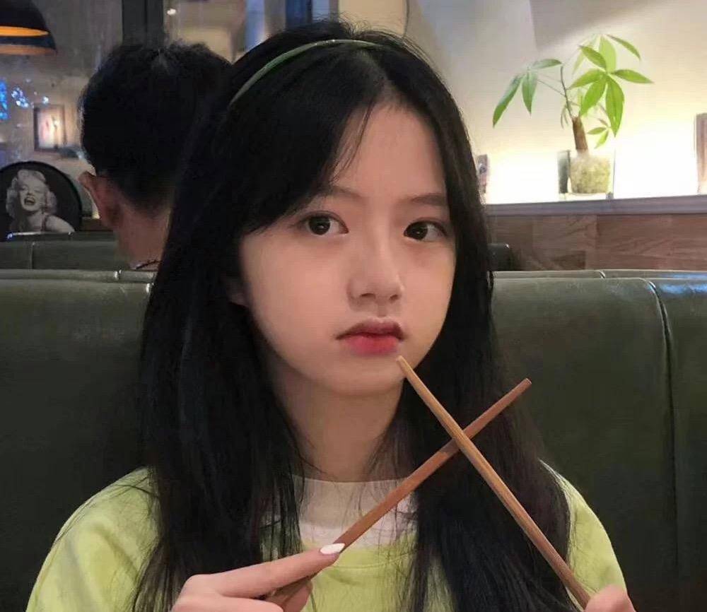 草莓鼻怎么解决黑头困扰,什么办法可以根除草莓鼻