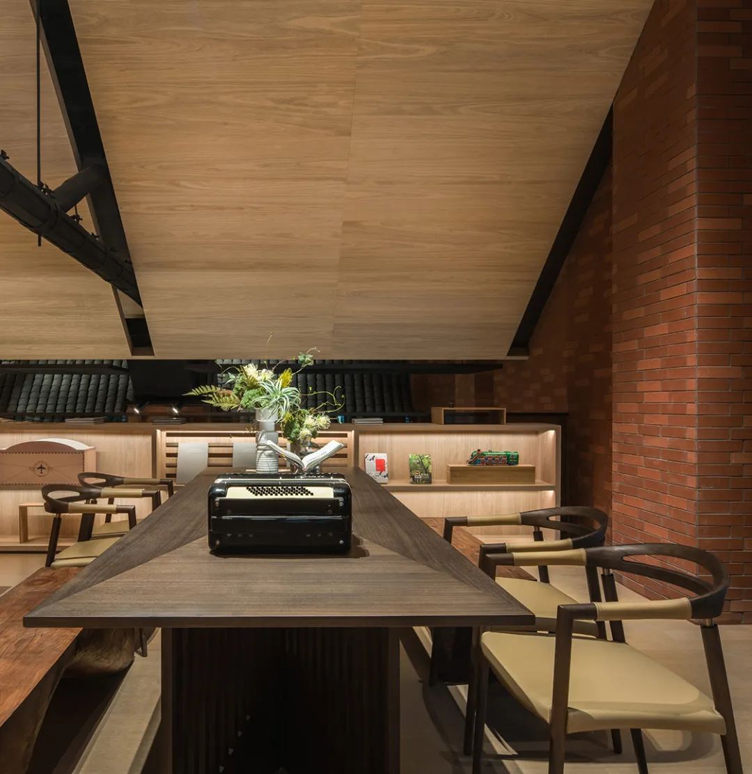 ENJOYDESIGN：书香与艺居融为一体，重塑潮流空间IP