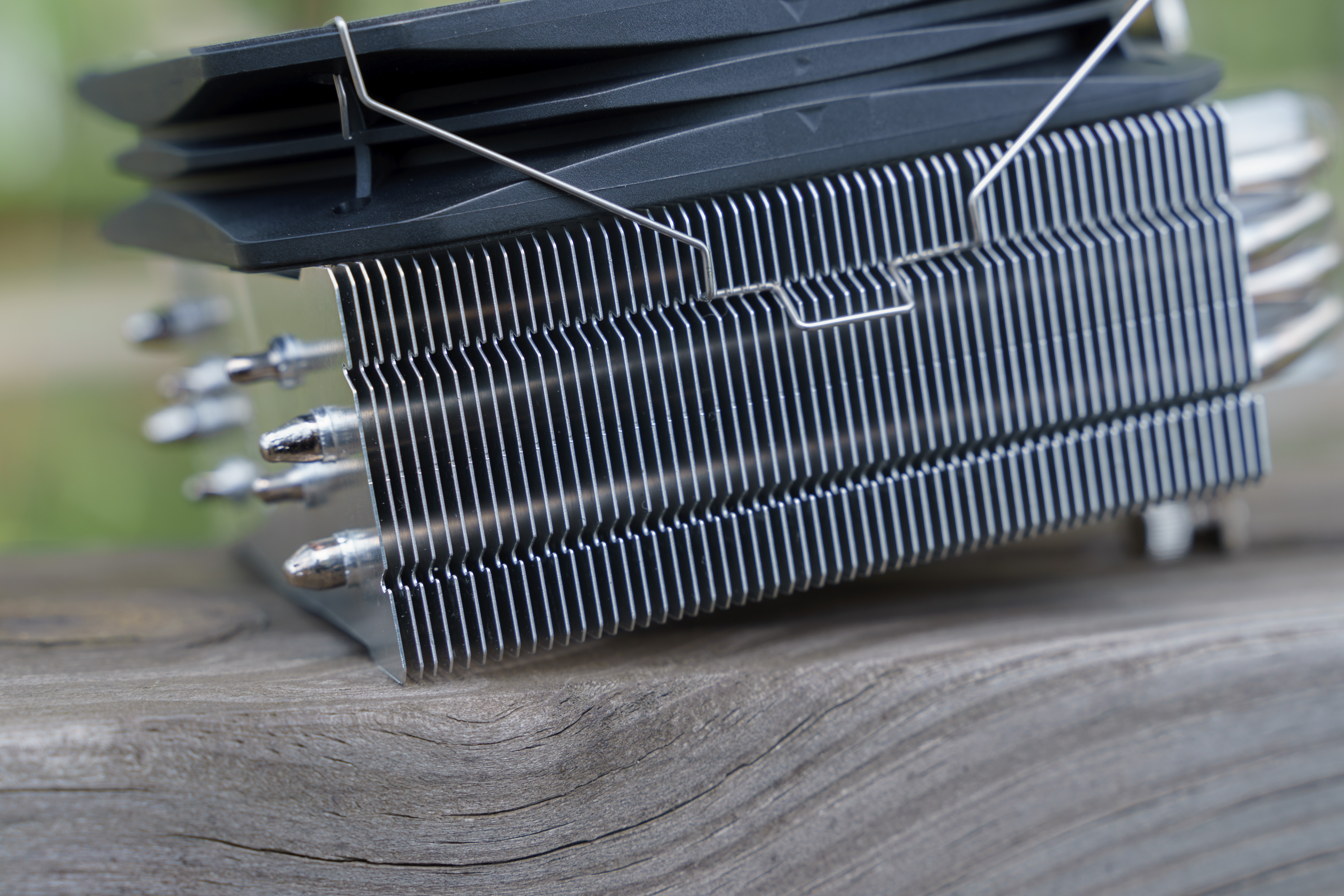 东海k4000,超频三东海r4000对比玄冰400