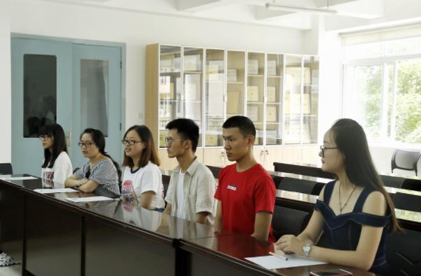 大学辅导员到底是干嘛的,大学辅导员存在的价值