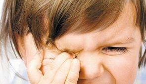 眼外伤急救处理注意事项,眼外伤最佳自救方法