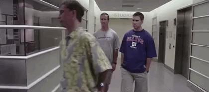 16年NFL生涯画上句号，这个五五开的男人，载满了我们的青春