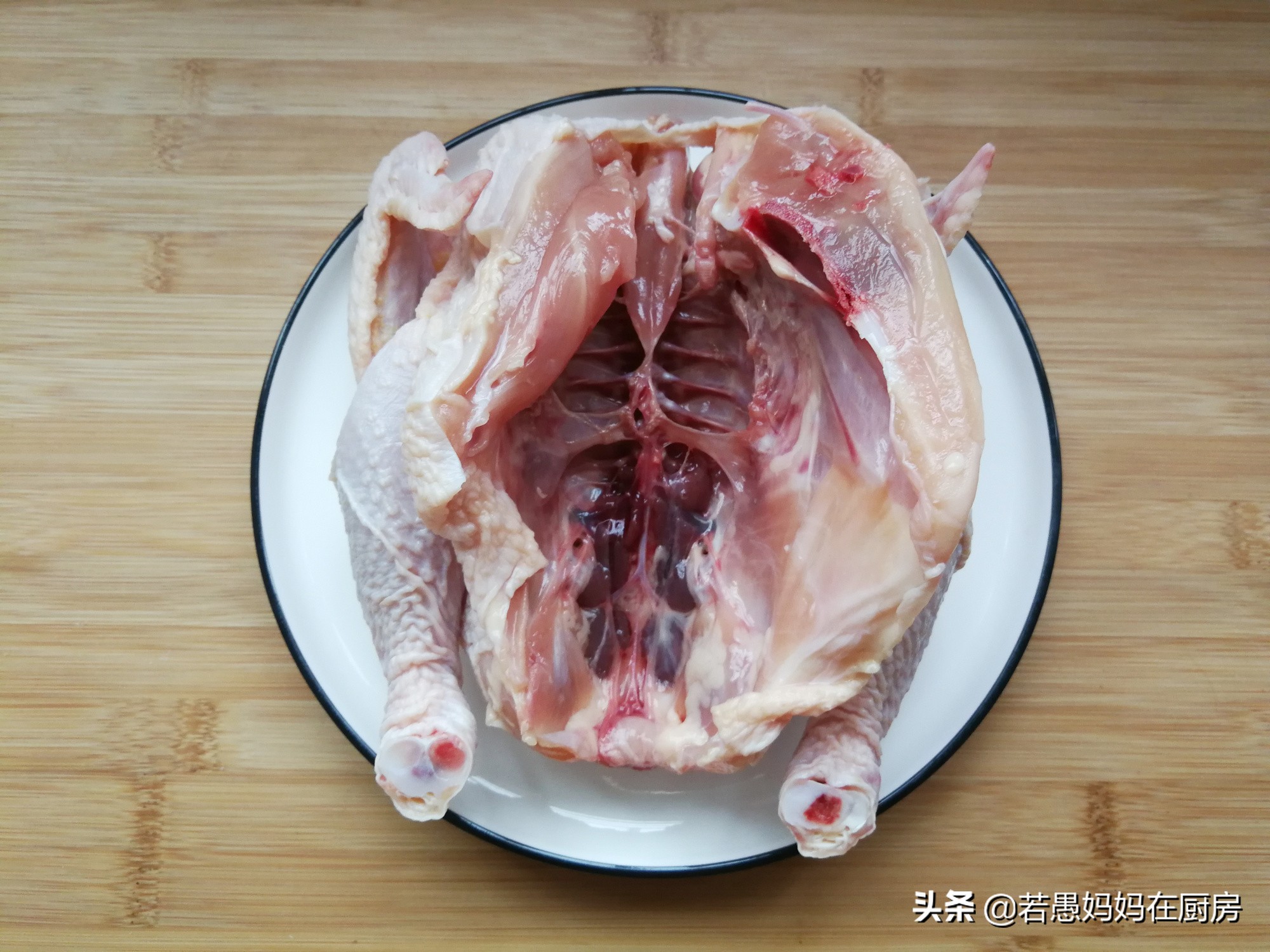 家庭版脆皮烤鸡烤箱做法,家庭烤箱做烤鸡教程