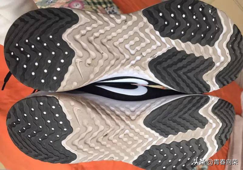 跑步鞋推荐减震回弹,国产缓震型跑步鞋推荐