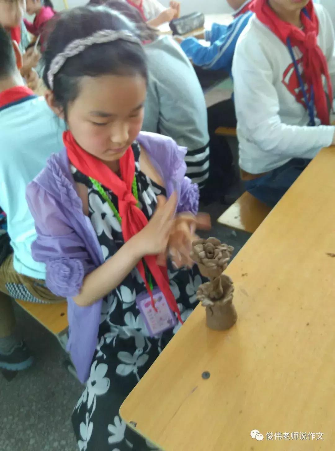 泥巴里的童年故事,泥巴里的童年视频大全