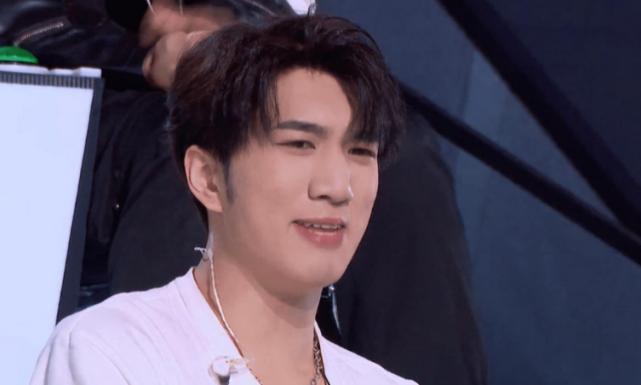 韩美娟曾遭校园暴力采访,韩美娟被骂完整视频