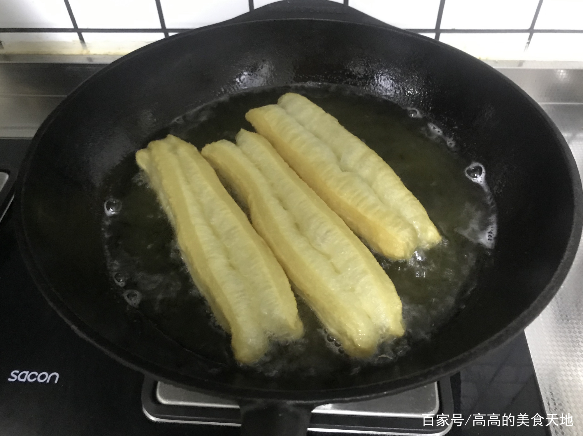 花1000学的炸油条做法,香酥油条配方和制作方法