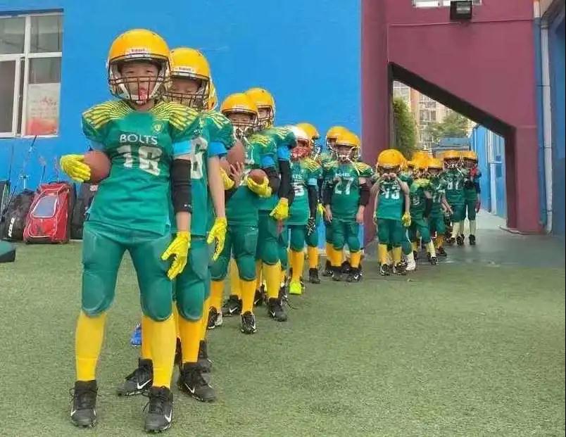 一百多人体育节开场,体育1000人活动