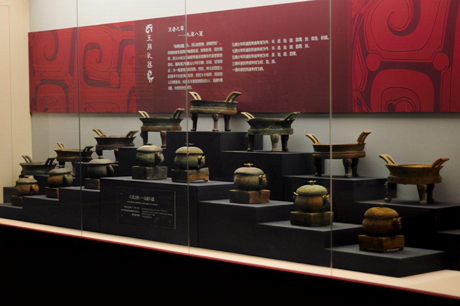 大秦赋的意思,代表秦国的九鼎