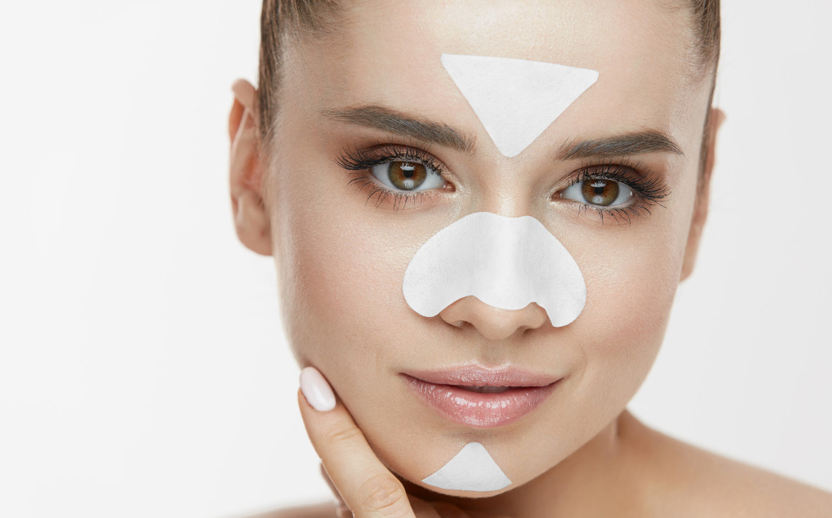 满脸油脂怎么去除,满脸油怎么补妆