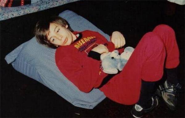 幽灵男孩马丁什么病,幽灵男孩马丁患病卧床