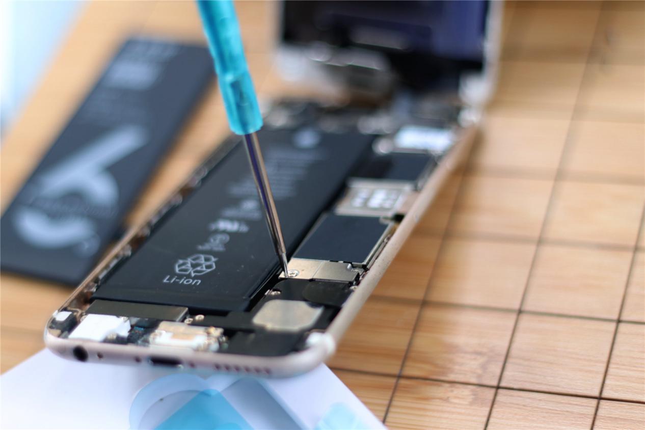 换电池iphone6s,更换iphone6s电池的视频
