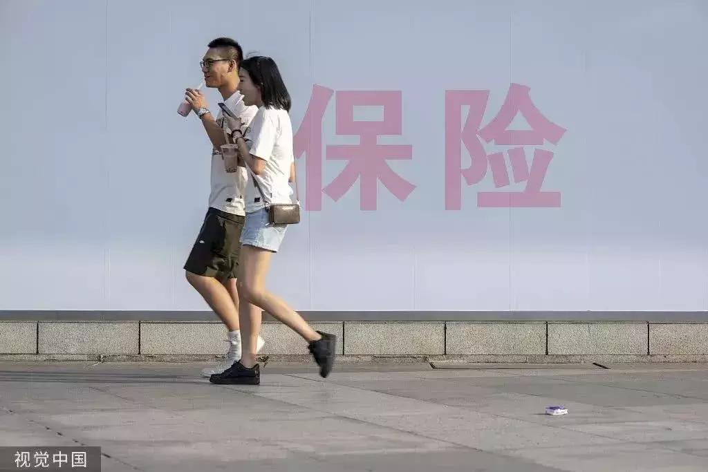 年轻女孩副业开情趣用品店遇奇葩，渣男一个月带17个女生光顾