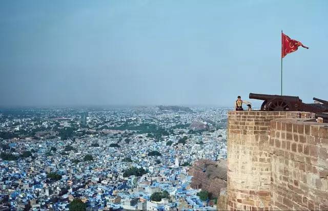 周末一起看电影去旅游,跟随电影镜头开启绝美的视觉旅行