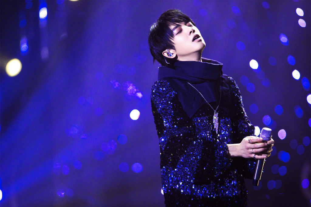 为什么听华晨宇的歌会想哭,为啥华晨宇的歌一般人欣赏不来