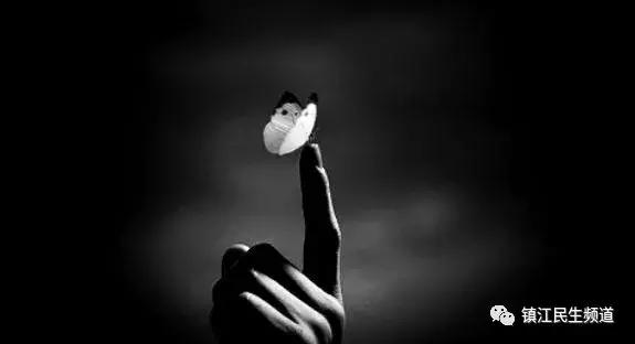 那年妻子刚生完孩子,他出差染上了艾滋病……