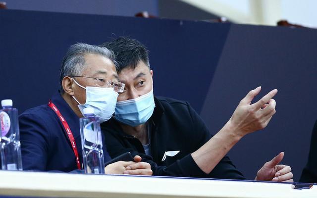 周琦回归新疆男篮队,男篮众球星齐祝贺周琦