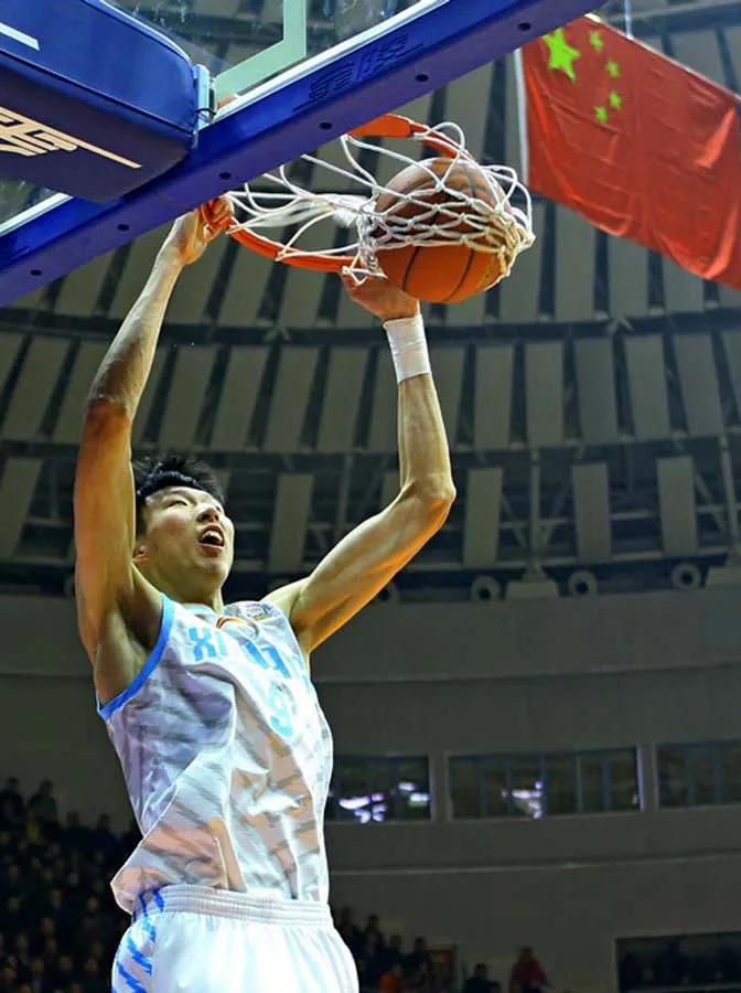 易建联与周琦谁的实力更强,周琦为什么这么难超越易建联