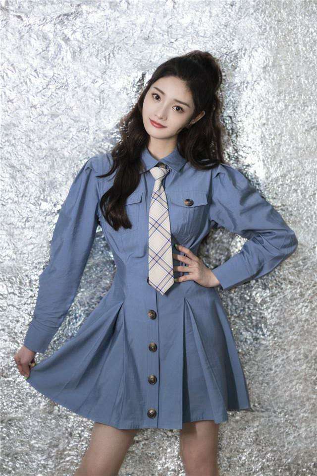 圆脸女生适合的发型有以下几种,适合圆脸女生的流行发型推荐