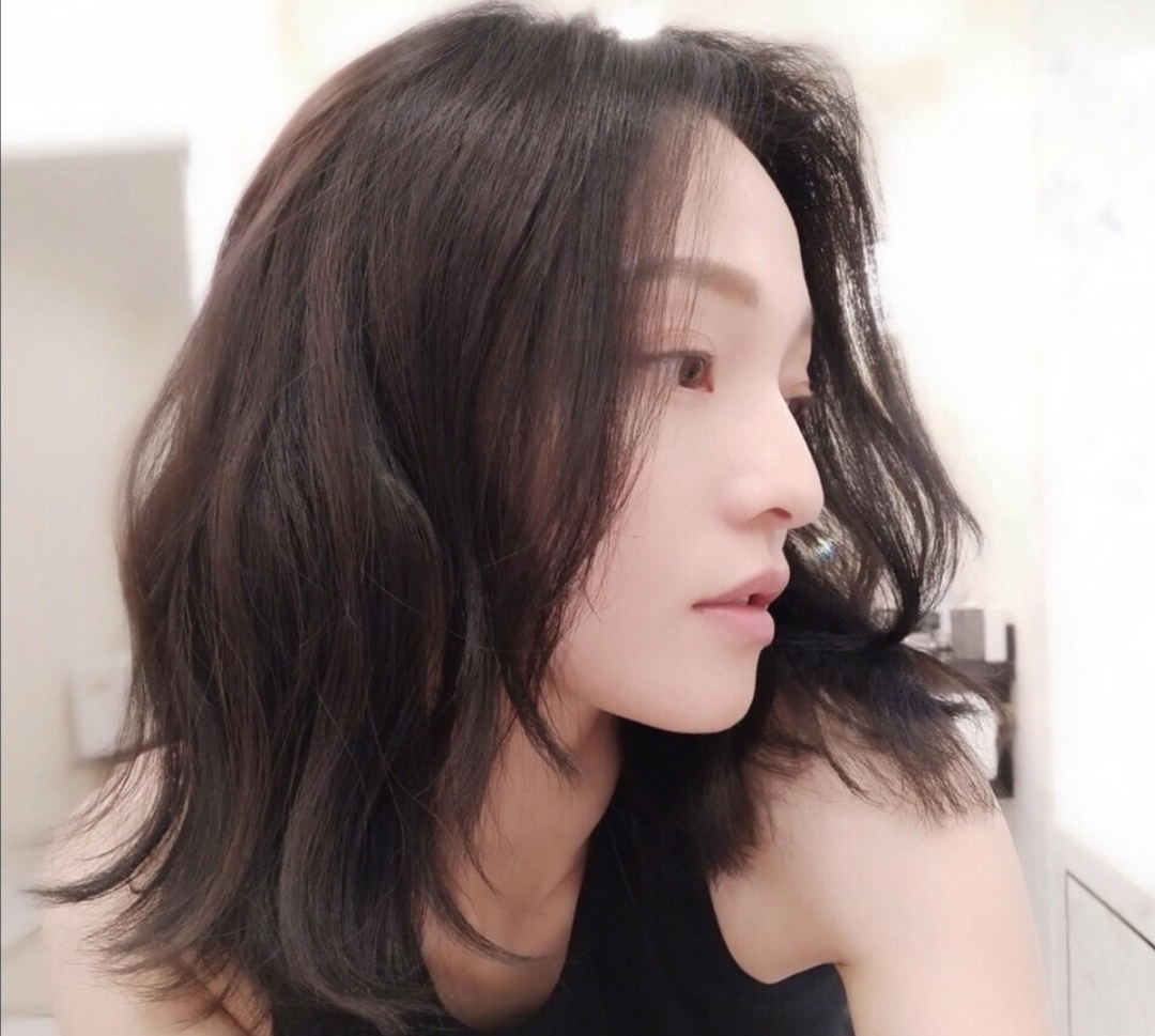 张韶涵逆境中成长,张韶涵日常披发造型