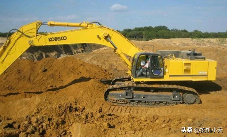 神钢200挖机多少钱一台,神钢挖机与三一挖机怎么选