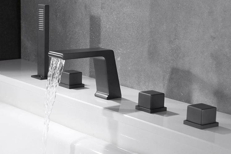 浴缸闲置不用了怎么处理,排除万难