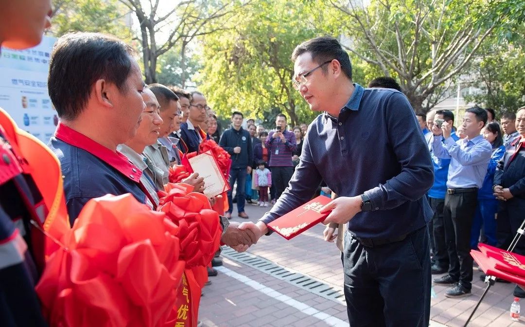 外围网赌让我从人生巅峰坠落邪恶之谷