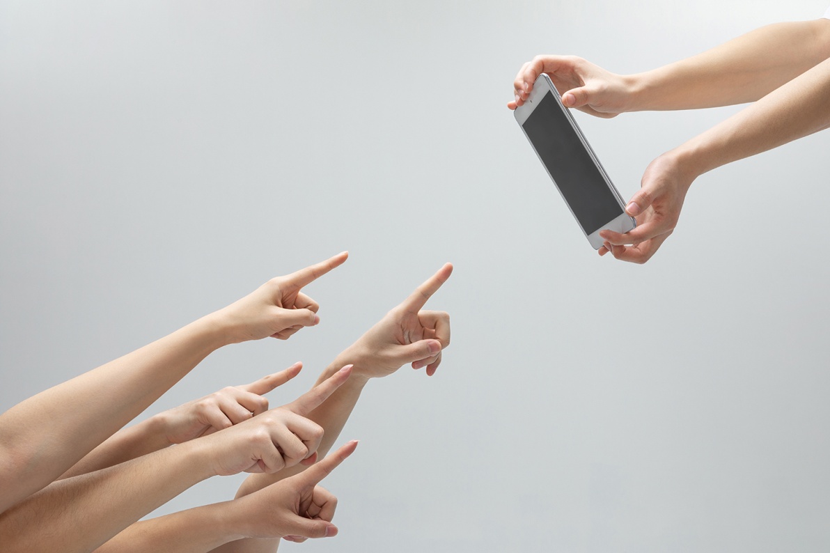 浮躁现代人该何去何从,让人浮躁的大环境里更要认清自我