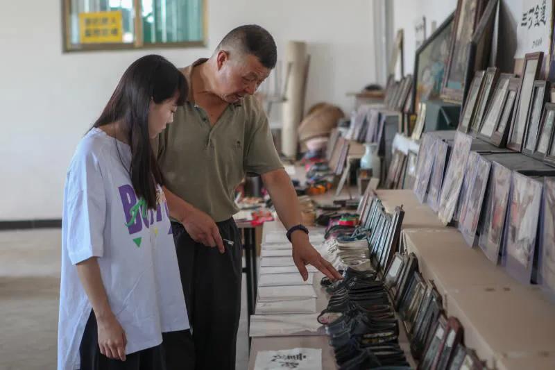 ＂三寸金莲＂到底有多小，见到弓鞋后会不相信自己的眼睛