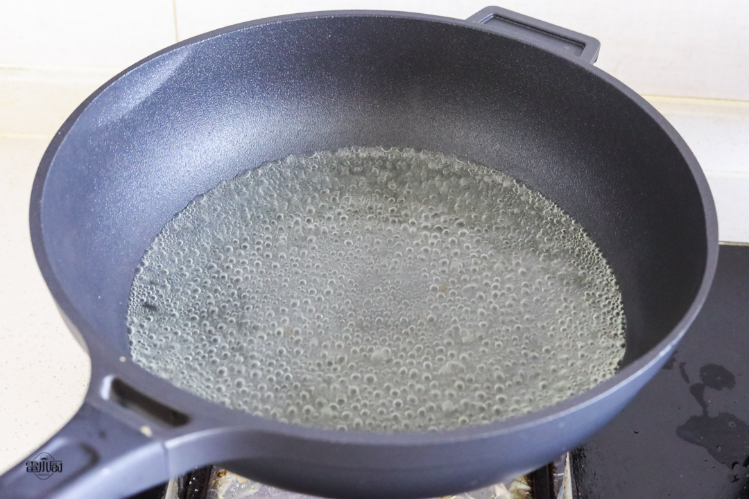 不粘锅平时需要怎么注意,用过的不粘锅怎样用才能够不粘