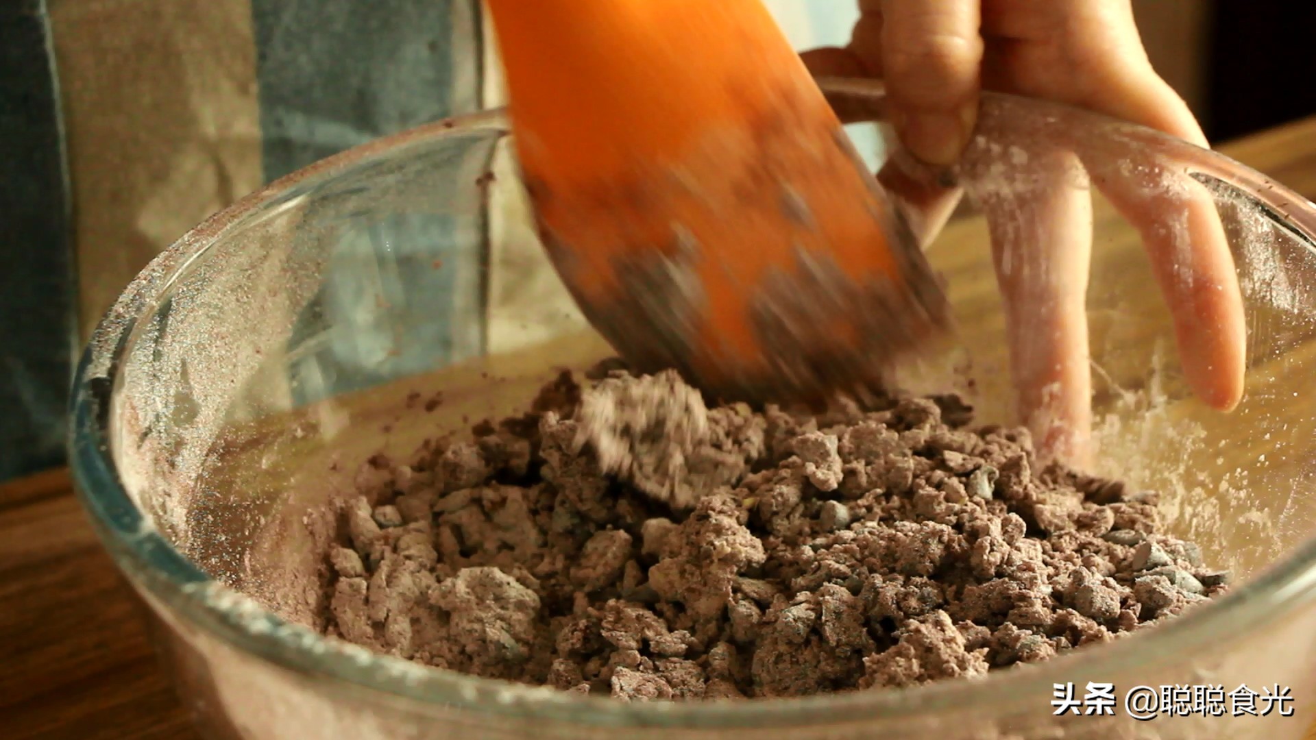 爆浆巧克力麦芬做法,趣多多王子酥性饼干香浓巧克力味