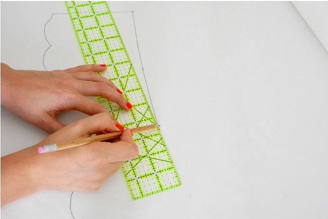 衣服下摆如何做才好看,衣服下摆怎么改造好看