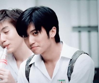 王菲谢霆锋合体想谈什么样的恋爱,王菲谢霆锋一反常态高调秀恩爱