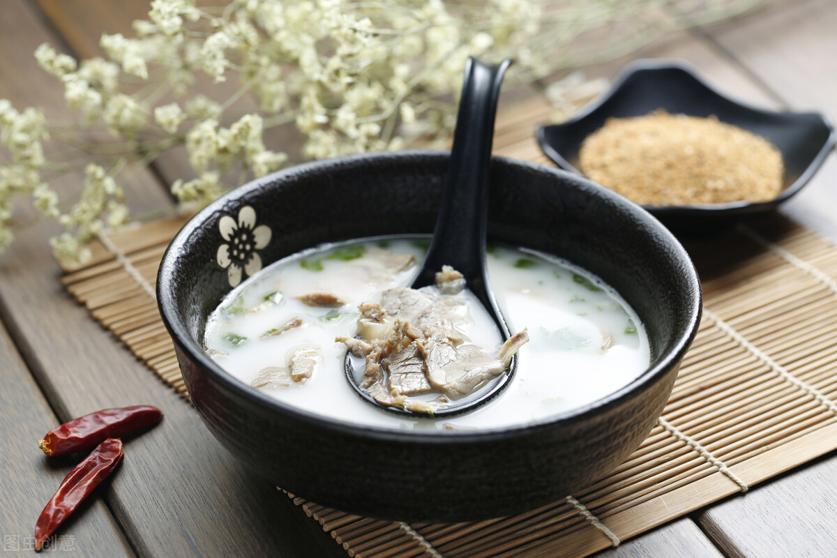 羊肉汤怎么不白是什么原因,羊肉汤熬得不白怎么补救