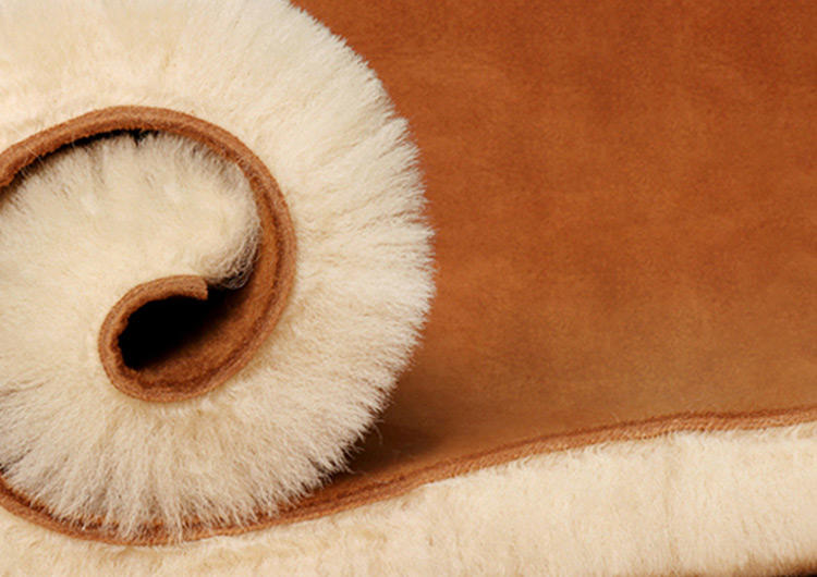 雪地靴踩到雪后有白痕怎么办,雪地靴踩到雪后发白怎么办