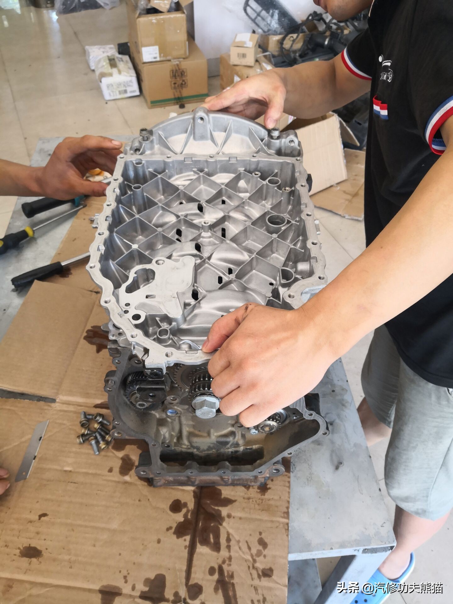 2017款途观丝绸之路1.8t烧机油吗,途观2015款1.8t四驱豪华版烧机油