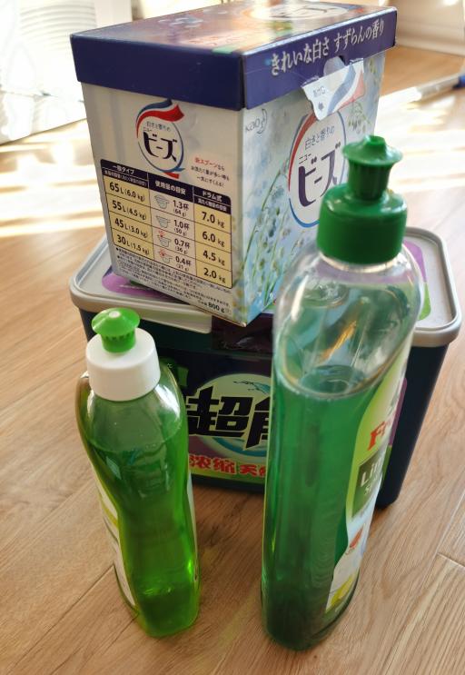 用什么清洁剂擦玻璃最干净？我以实际体验告诉你，再擦也不迟