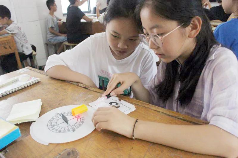 太嗨了！十足趣味+七彩梦想=百分快乐！