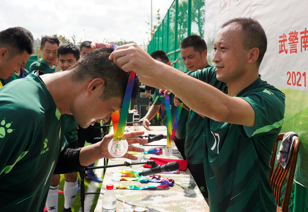 军营足球比赛,军营里的足球比赛