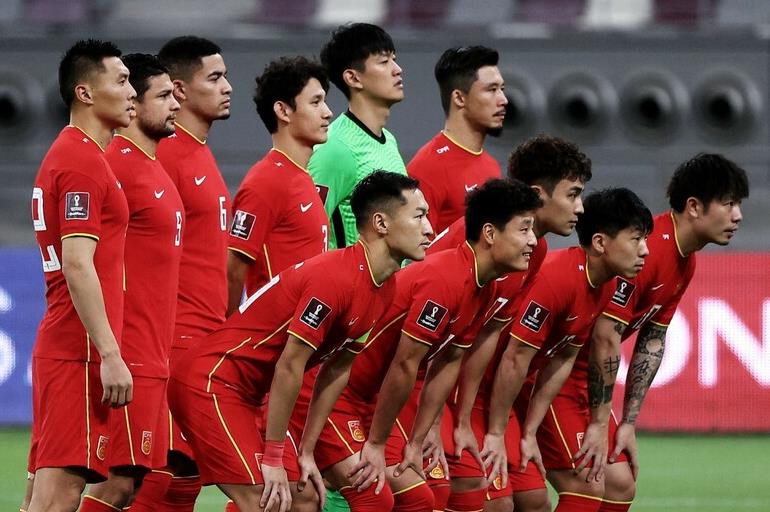 李铁回应洛国富被换,李铁1:0换下洛国富