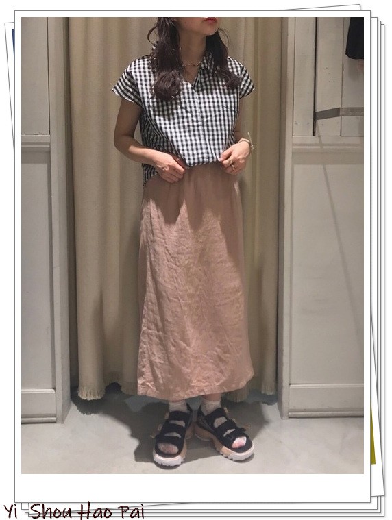 夏季格子衬衫搭配50岁,新款格子衬衫时尚潮流穿搭