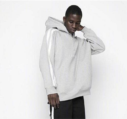 男生穿的高颜值卫衣,男生潮流卫衣修身型