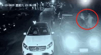 广西车位被占引发打人事件,男子停车占两个车位被邻居暴打