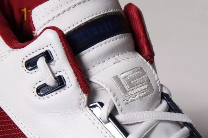 绛惧悕闉嬬殑纭激,绛惧悕闉嬭寮勫潖