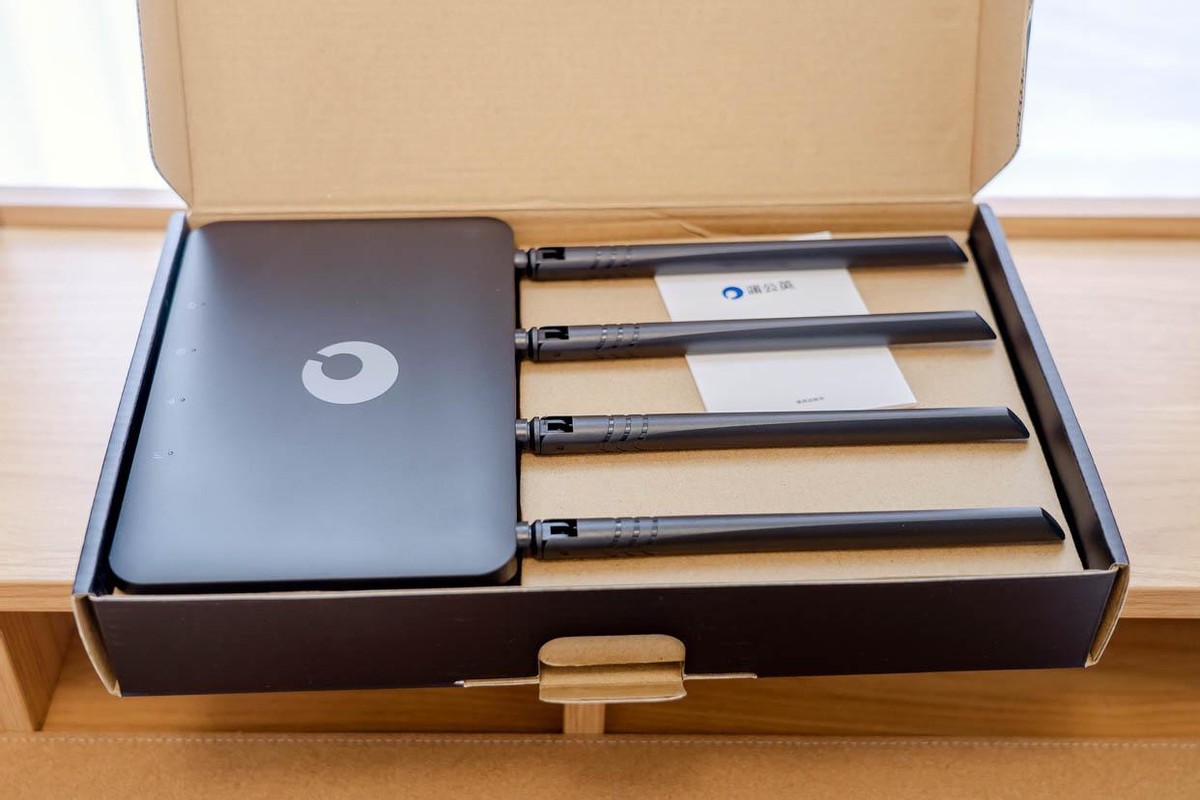 蒲公英x4c路由器详细使用教程视频,蒲公英x4和x4c路由器有什么区别