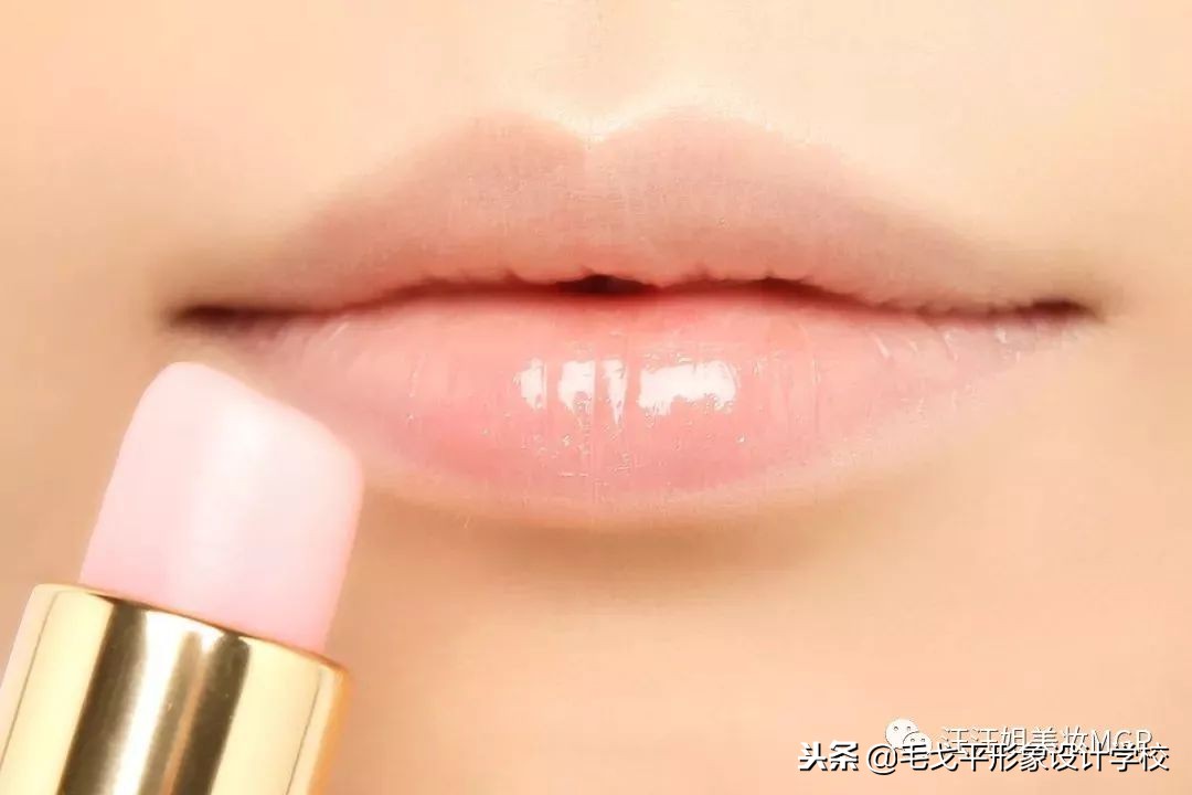 为什么口红怎么涂都不好看,嘴唇起皮涂口红不好看怎么办
