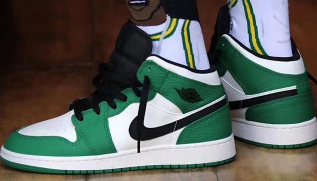 你的鞋柜里有这么一双小脏鞋吗,你的鞋柜里有几双凉鞋