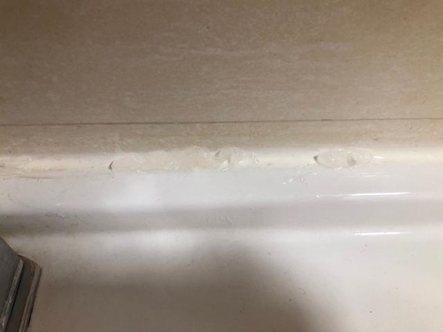 卫生间玻璃胶发霉脱落,厨房卫生间玻璃胶发霉怎么去除