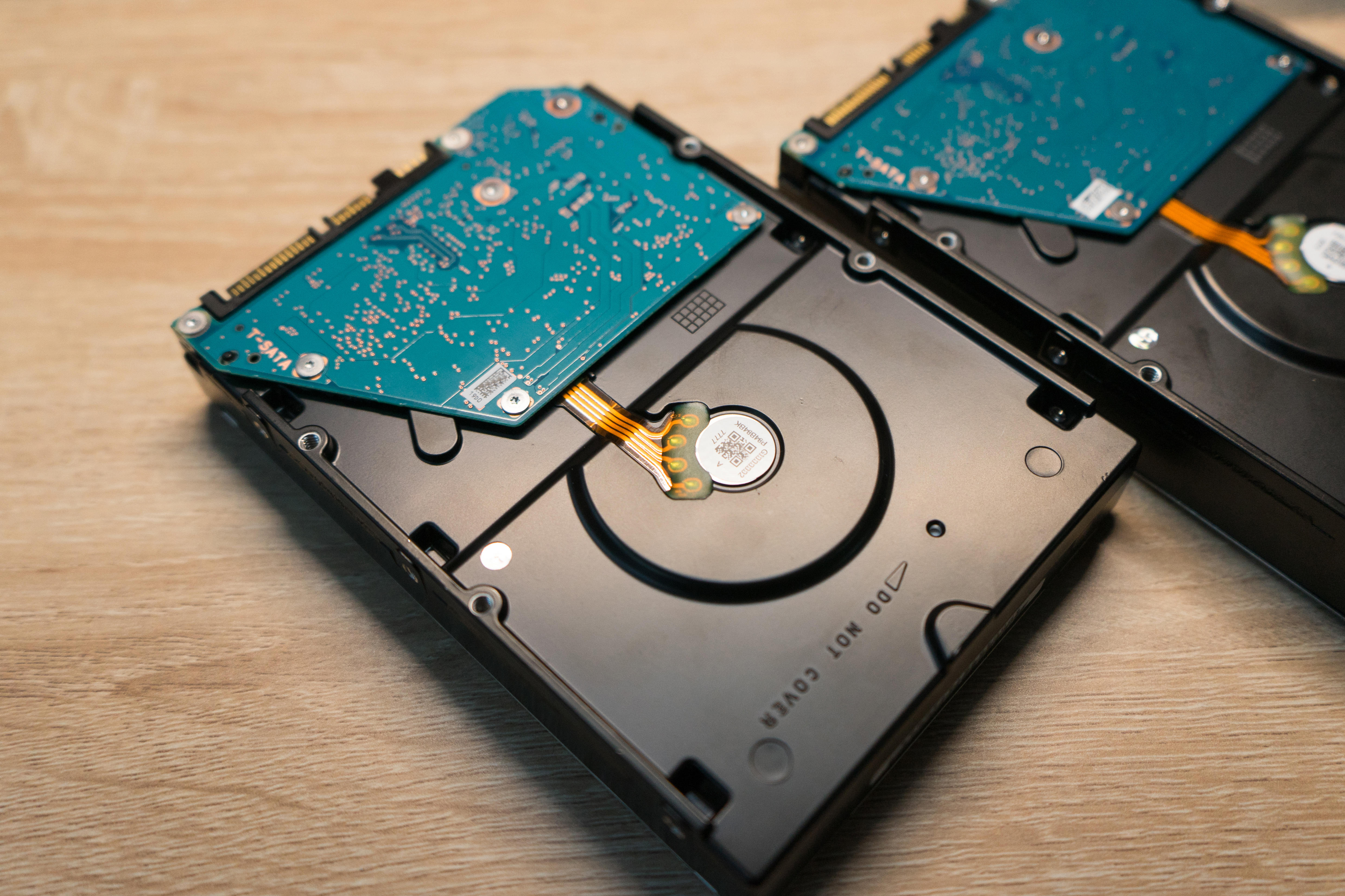 东芝n300对比西数企业级硬盘,东芝n300机械硬盘组一套nas系统